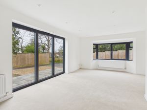 Dining Room - click for photo gallery